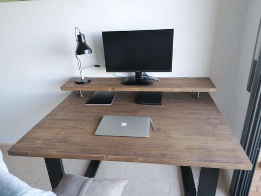 Jalo Desk with Shelf