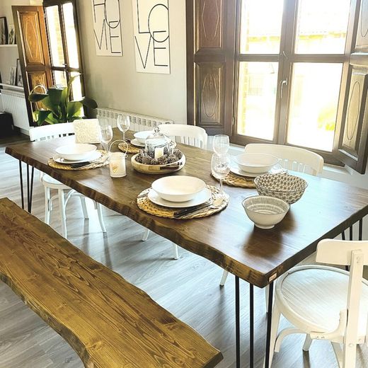 Tanaru Bench Antique Oak with Irregular Edge